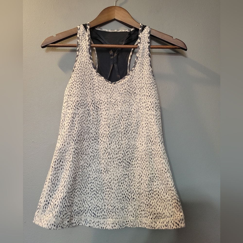 Lululemon Dance To Yoga Dottie Dash Grain Mesh Black/White Tank Womens Size 4